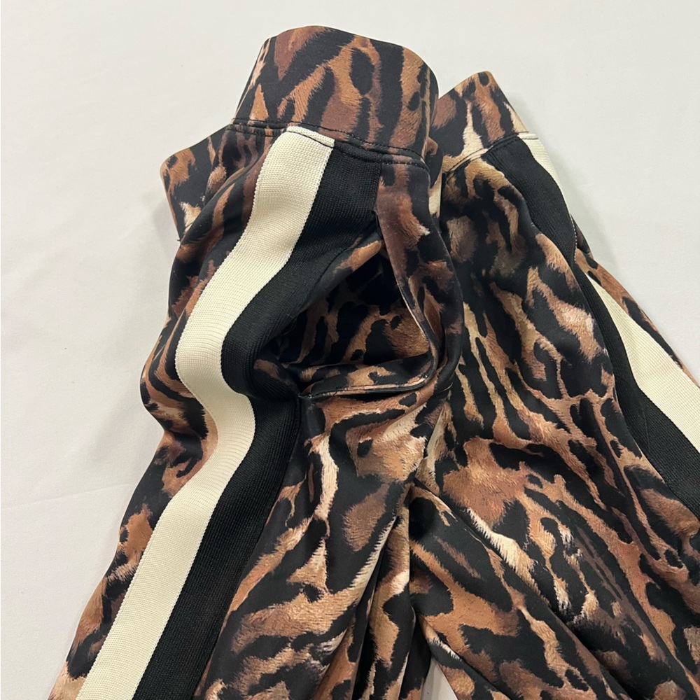 Pam & Gela Animal Print Leggings - Picture 4 of 10